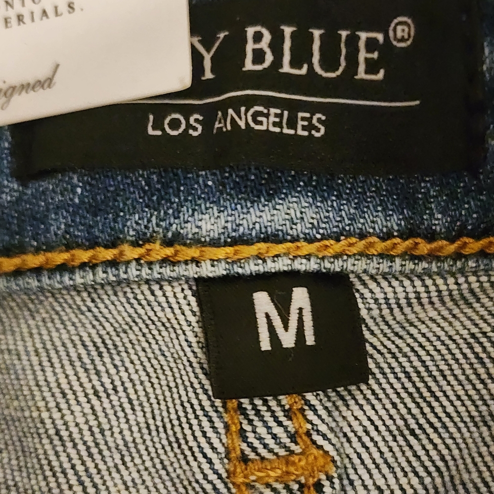 Judy Blue Two-Tone Denim Shorts - Picture 6 of 9